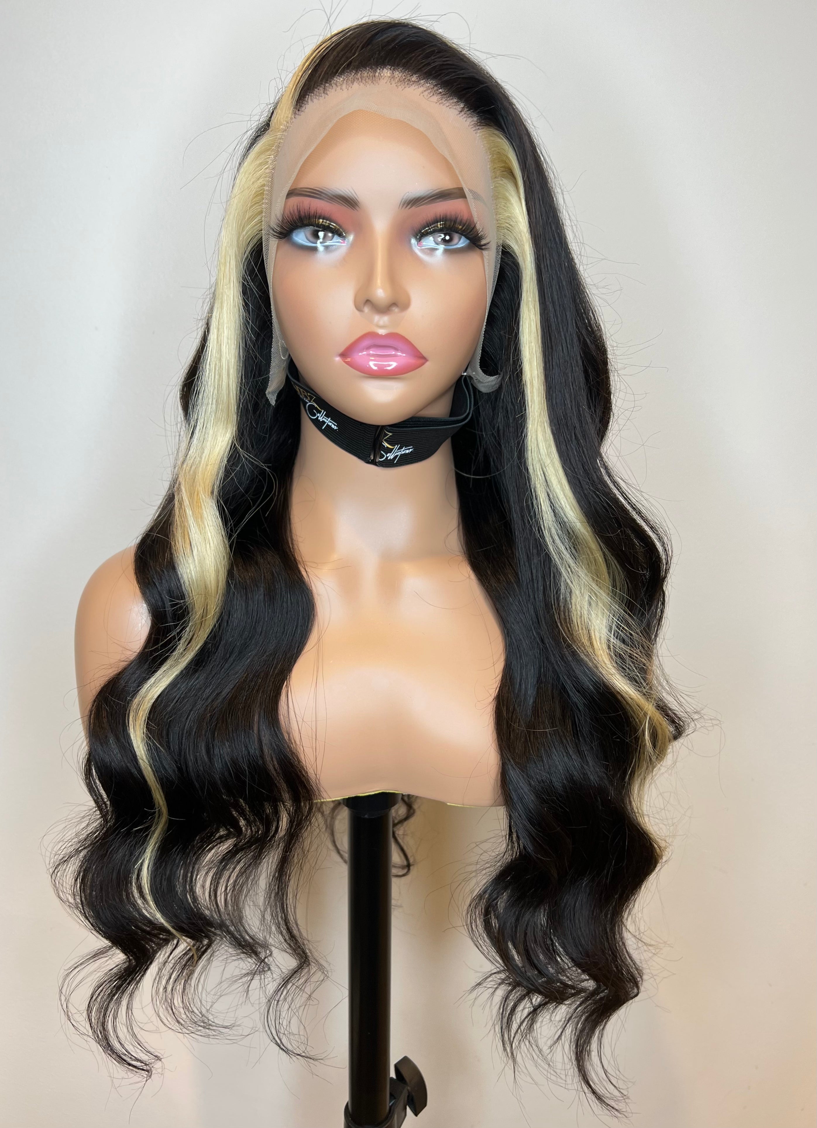 Cruella Lace Front 22"